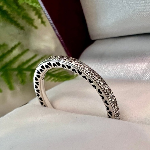 Pandora Sparkle and Hearts CZ Eterity Ring Size 9 - Hard to find size! - Picture 16 of 16